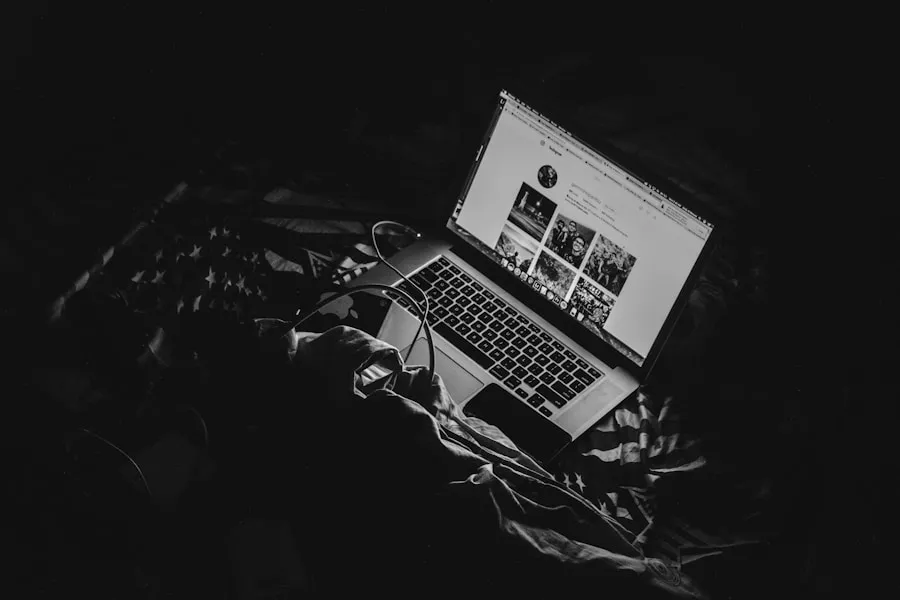 Photo "What not to do when managing your online reputation"