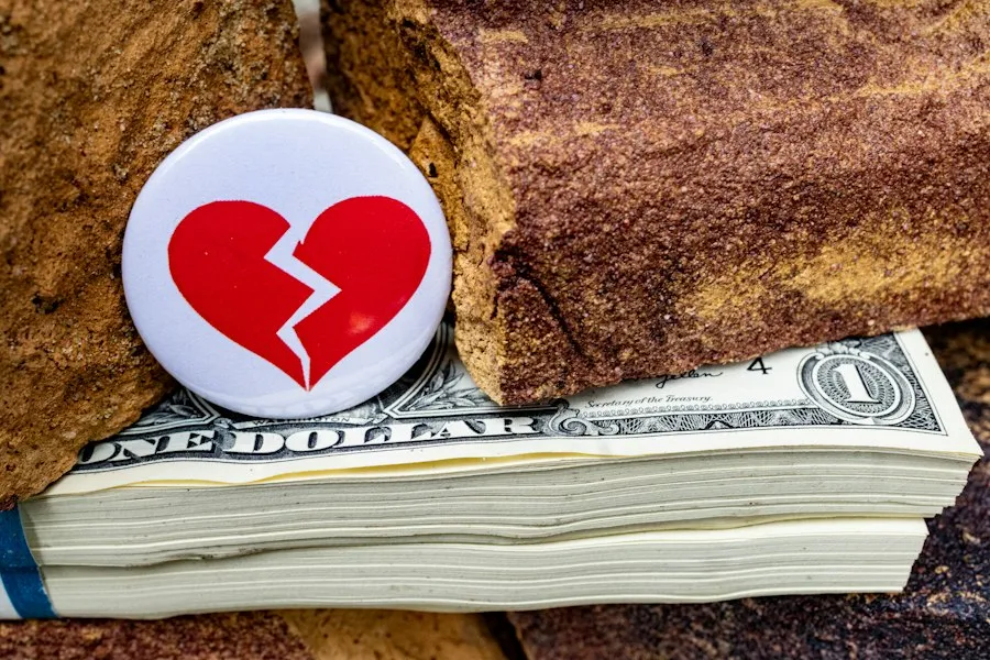 Photo emergency fund mistakes